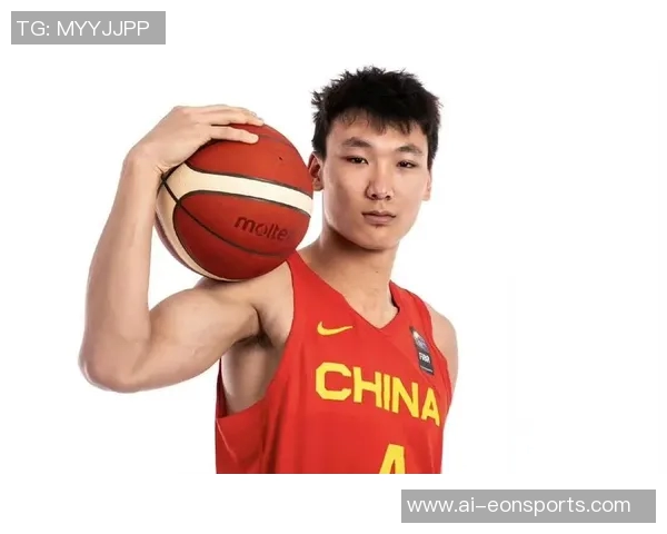 媒体人分享淡厚然NCAA新赛季媒体照展现岁月痕迹与沧桑感